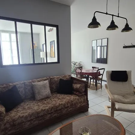 Calme Pet-friendly - 3 Pers. - Fr-1-879-40 * Rochefort (Charente-Maritime)